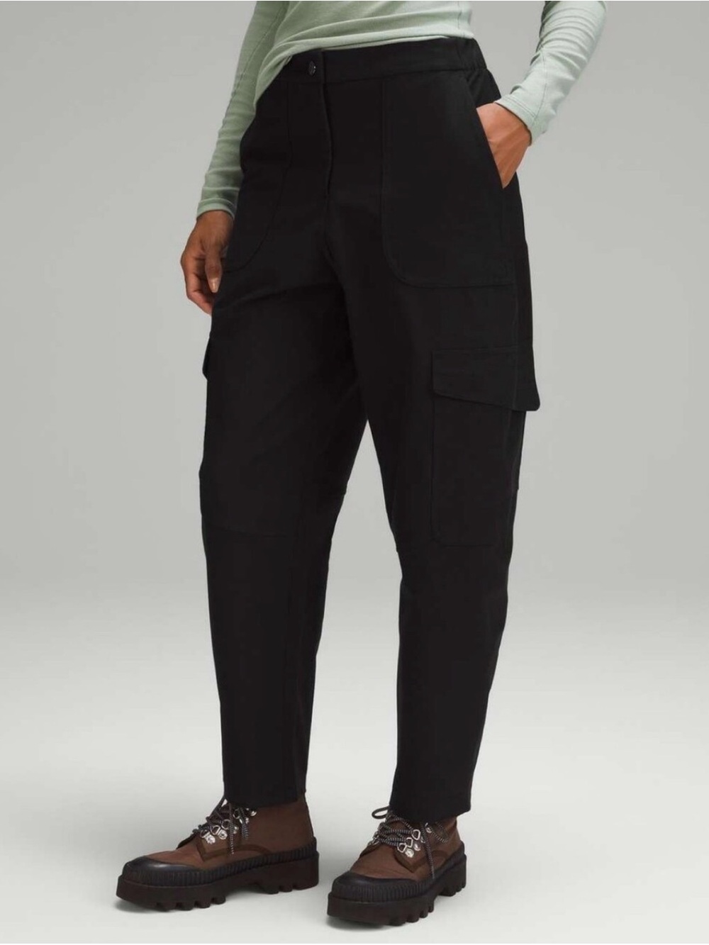 Lululemon High Rise utilitech cargo pants black
